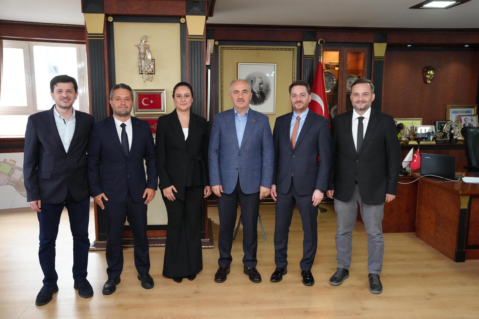 Rize Eczacı Odası'ndan Başkan Rahmi Metin'e ziyaret